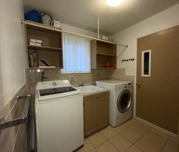 For Lease - 3216 Dovetail Mews Unit# MAIN & 2nd FLOOR, Mississauga,... - Photo 3