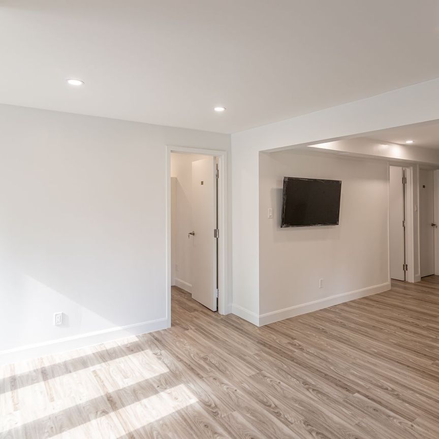 For Lease - 69 Blythwood Road Unit# 4, Waterloo, Ontario - Photo 1