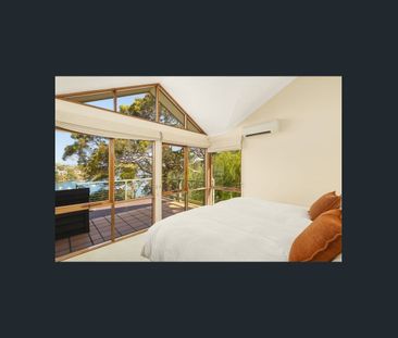 Stunning Woodford Bay Residence with City Skyline Views - Photo 5