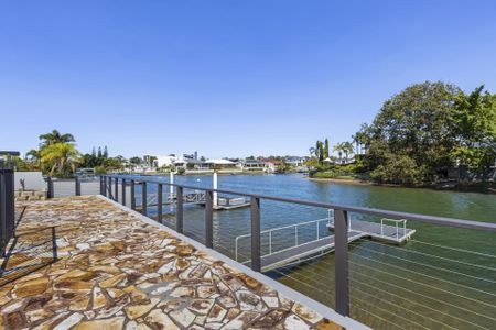 Renovated 4-Bedroom Waterfront Home with Pool & Pontoon in Sorrento! - Photo 5
