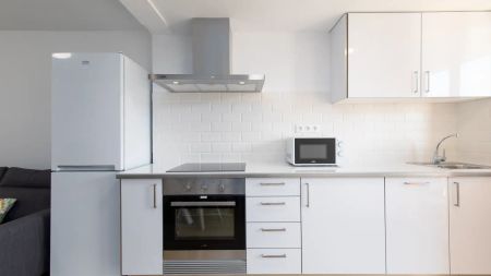 3-bedroom apartment for rent in Cabanyal-Canyamelar. - Photo 5