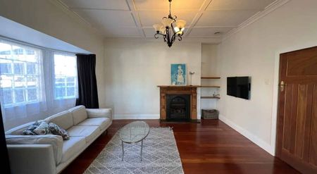 Royal Oak, 3 bedrooms - Photo 2