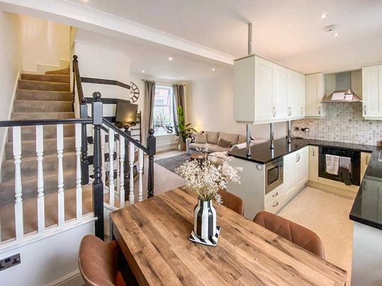 Victoria Court, Ruddington, Nottingham - Photo 1