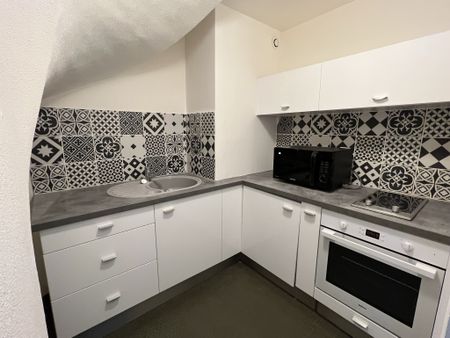 Location Appartement 2 pièces 55m² REIMS 51100 - Photo 2