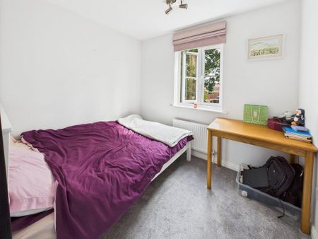 3 bedroom semi-detached house to rent - Photo 4