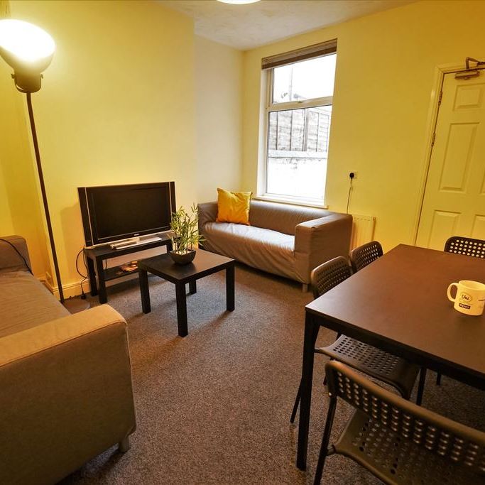 4 bedroom house to rent - Photo 1