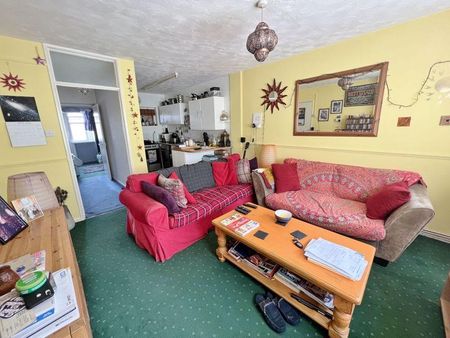 1 bedroom flat to rent - Photo 2