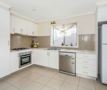 Beautifully Presented Home - Photo 3