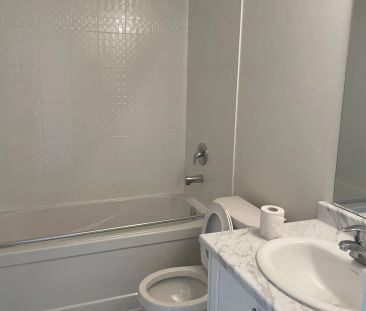 Detached Home For Lease | N9258841 - Photo 5