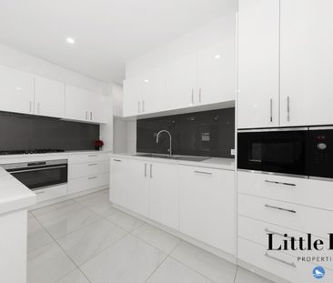 Modern Family Living - Photo 5