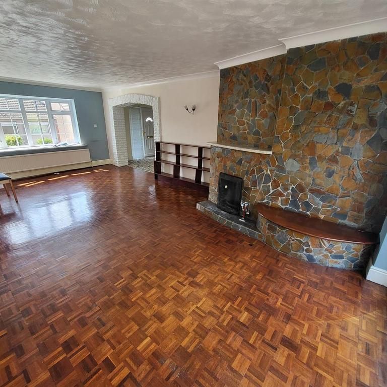 6 bedroom detached house to rent - Photo 1