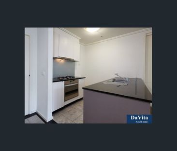 Spacious Apartment In Great Location - Photo 3