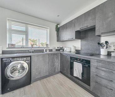 3 bedroom detached house to rent - Photo 4