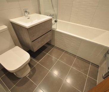 First Avenue, Goole - Photo 6