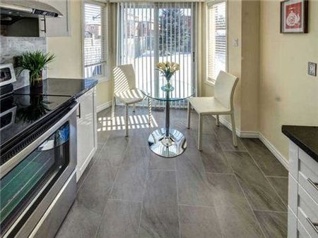 For Lease - 39 Cougar Court, Richmond Hill, Ontario - Photo 3