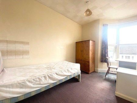 6 bedroom end of terrace house to rent - Photo 2