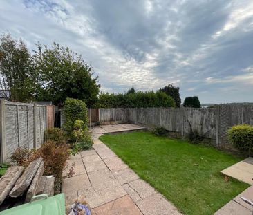3 bedroom semi-detached house to rent - Photo 2