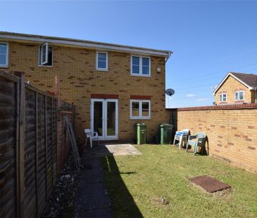 3 bedroom semi-detached house to rent - Photo 3