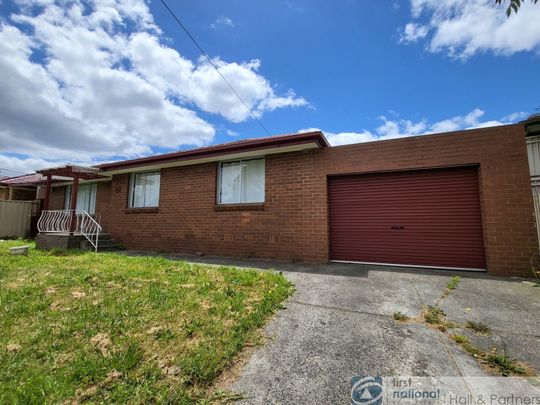 27 Kernot Crescent, Noble Park North - Photo 1