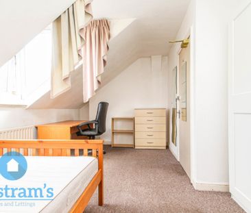4 bed Mid Terraced House for Rent - Photo 3