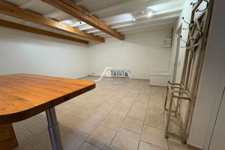 Location Appartement 2 pièces 42m² SALERNES 83690 - Photo 2