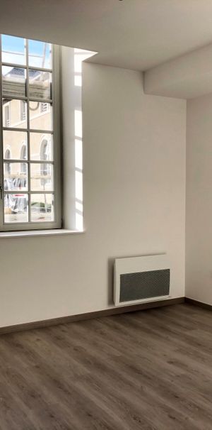 COMPIEGNE COMPIEGNE - TYPE 1 AVEC PARKING - Photo 1