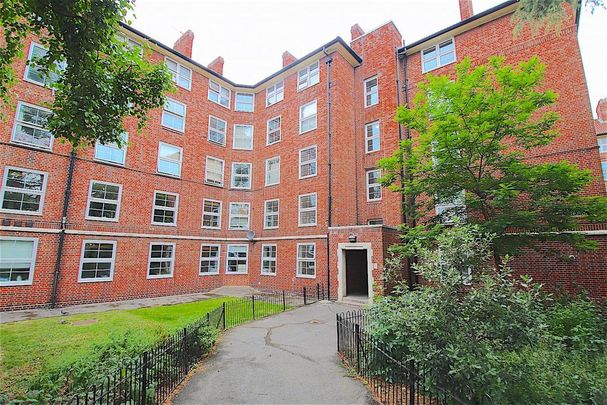 3 bedroom flat to rent - Photo 1