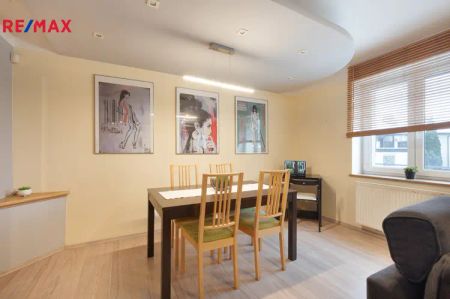 Výjimečné bydlení s prostorem pro život i podnikání - Most, Zahražany - Photo 5