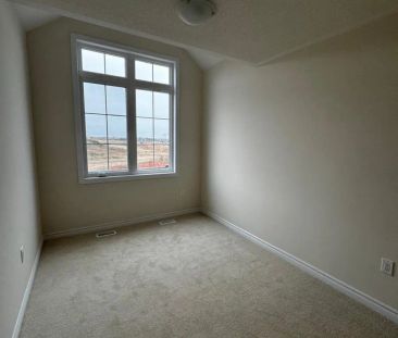 105 GEAR AVENUE - Photo 2