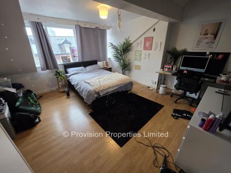 5 bedroom terraced house to rent - Photo 3