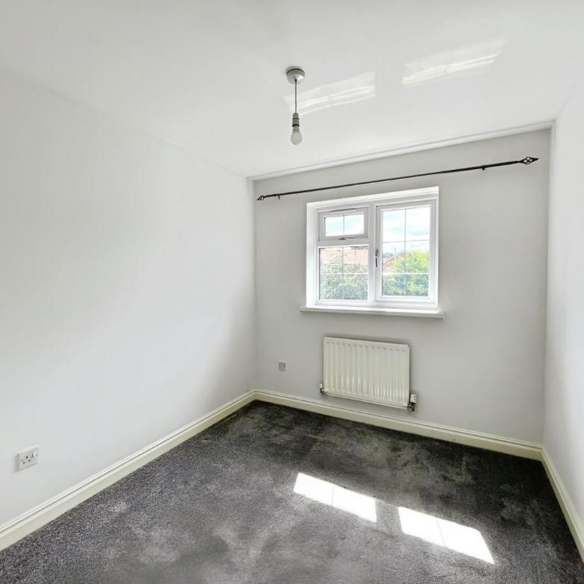 Milford Grove, Monkspath, Solihull B90 4LU - Photo 1