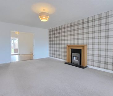 3 bed semi-detached bungalow to rent in Trunk Road, Redcar, TS10 - Photo 3