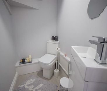 3 Bedroom Detached To Let - Photo 6