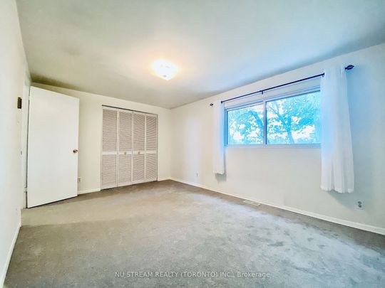 For Lease - 2020 Pharmacy Avenue Unit# 2, Toronto, Ontario - Photo 1