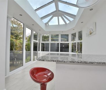 3 bedroom detached house to rent - Photo 4