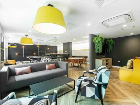 Standard Studio - Photo 2