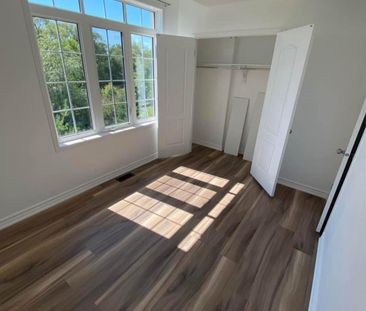 For Lease - 33 Keenlyside Lane, Ajax, Ontario - Photo 4