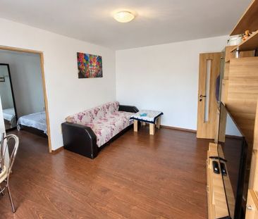 Apartament cu 2 camere, primitor si complet mobilat. - Photo 5