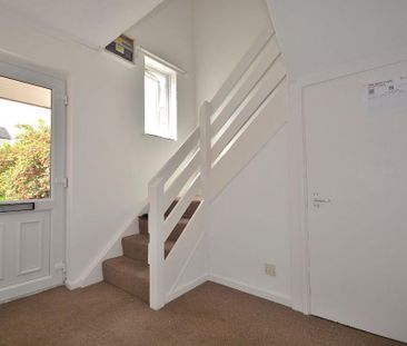 6 bedroom end of terrace house to rent - Photo 2