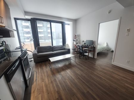 Ville-Marie : Condo moderne d’une chambre, semi-meublé ! - Photo 4