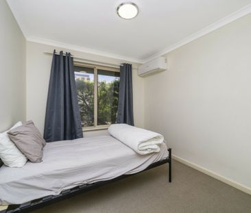 Delightful Villa in Prime Location - Photo 5