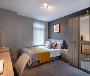 1 bedroom in a house share to rent - Photo 3