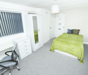 5 bedroom House To Let Total Size: 1314 SQ FT - Photo 4