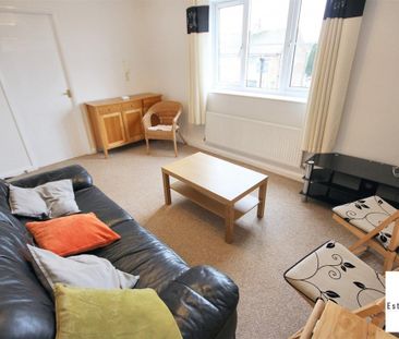 2 Bedroom Flat/Apartment To Let - Photo 5