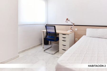 Carretera Su Eminencia, Sevilla, Andalusia 41006 - Photo 2