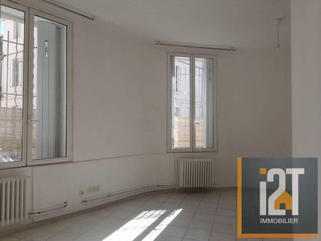 Appartement à louer - Nîmes 2 pièces de 53.1 m² - Photo 3