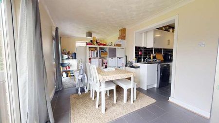 Tyn Y Parc Road, Cardiff, CF14 - Photo 3