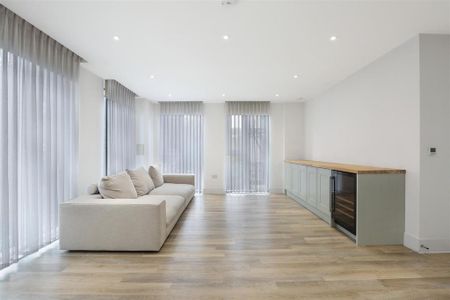3 bedroom flat to rent - Photo 3