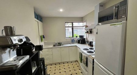 2 Bedroom Flat - Photo 4