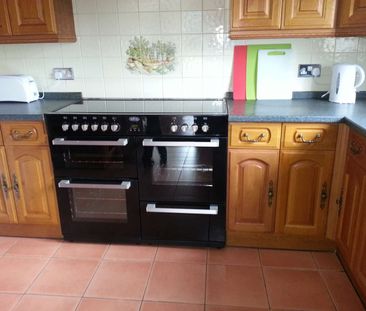 Large modern spacious house - Eastleigh Room 3 - Photo 2